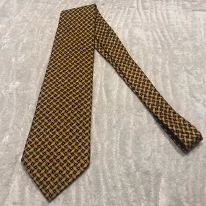 Geoffrey Bean silk men’s neck tie gold/navy.